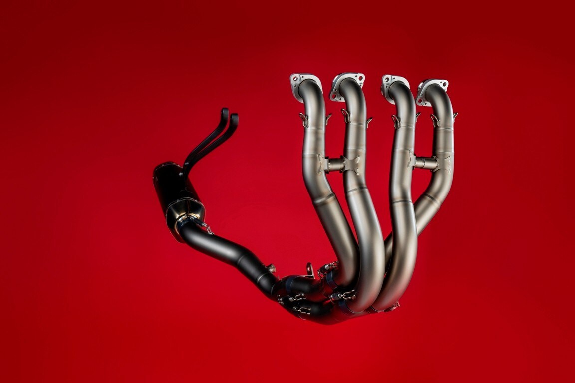 Akrapovič festeggia i suoi 30 anni con uno scarico in Edizione limitata 